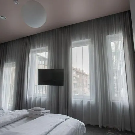 Resume Apartments, Swimmer Corner No 9 By Urban Rent *