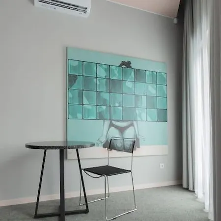 Resume Apartments, Swimmer Corner No 9 By Urban Rent Apartment