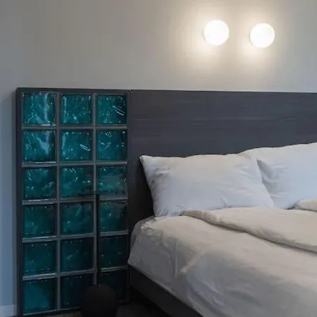 Resume Apartments, Swimmer Corner No 9 By Urban Rent *